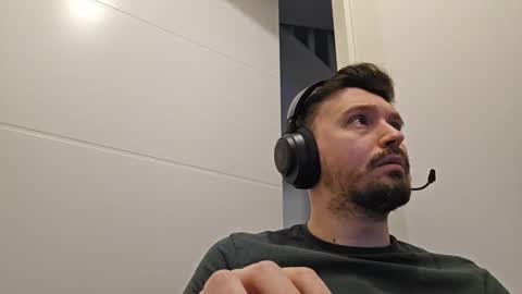 8inchdude93 online show from 12, 3, 2026