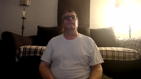 Snapshot of 989guy chatting on 9, 7, 2026 989guy online show from 9, 7, 2026