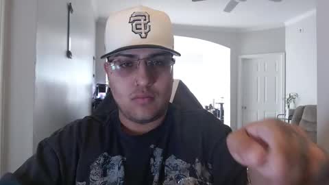 Snapshot of 99_butterfly_boy99 chatting on 22, 10, 2025 Butterfly boy online show from 22, 10, 2025