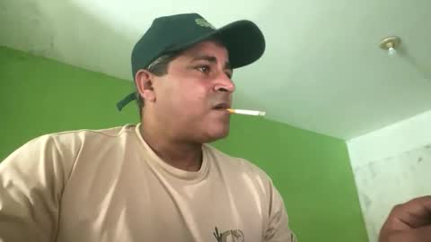 Snapshot of 9vinhocamshow chatting on 17, 5, 2026 9vinhocamshow online show from 17, 5, 2026