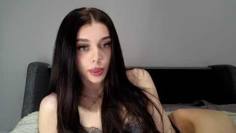 Snapshot of 9west chatting on 15, 6, 2026 KARINA online show from 15, 6, 2026