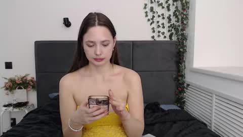 EMILY AND  MARCUS online show from 11, 9, 2025