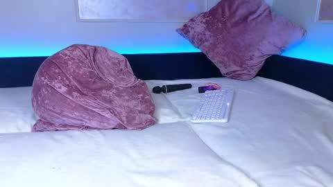 Willow online show from 11, 2, 2025