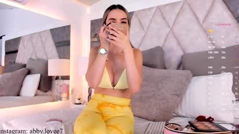 Gabriela   abby online show from 25, 1, 2025