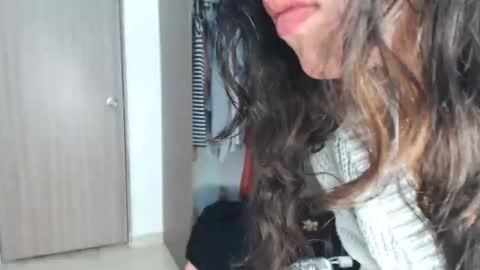 Snapshot of _abrill_20 chatting on 28, 11, 2025 _abrill_20 online show from 28, 11, 2025