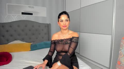 Adelle online show from 12, 2, 2026