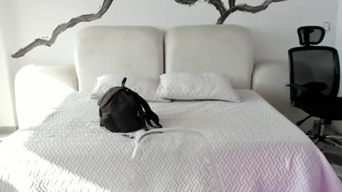 Snapshot of _agathaargent chatting on 30, 1, 2025 Agatha online show from 30, 1, 2025