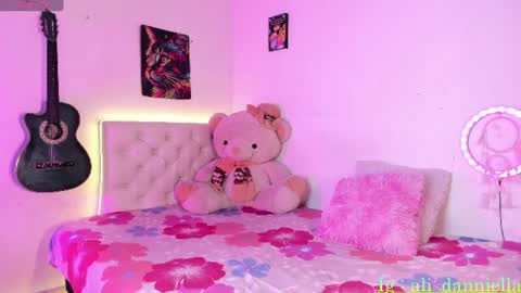 danniella    Indepeding Model  online show from 27, 7, 2026