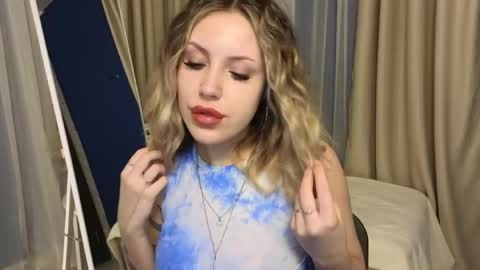 _amymoore_ online show from 24, 4, 2026