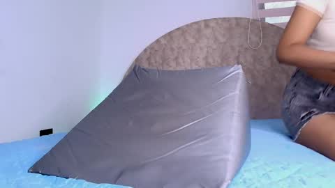 Any online show from 25, 4, 2026