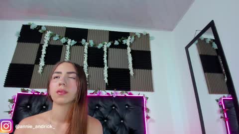 Annie Andrick online show from 20, 4, 2026