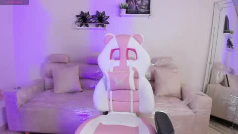    online show from 24, 4, 2026