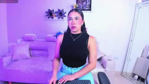    online show from 27, 4, 2026