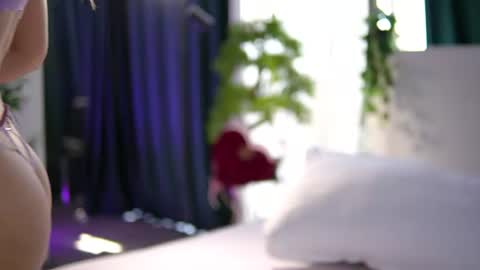 Arielle online show from 8, 6, 2026