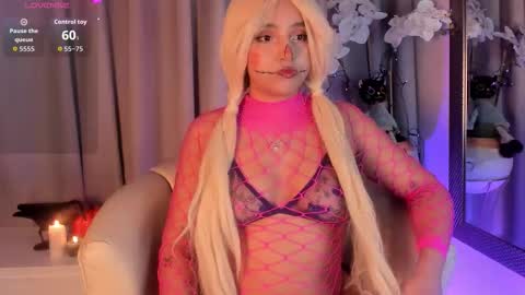   online show from 3, 10, 2025