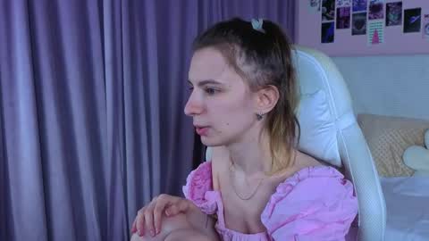 _ash_leyy_ online show from 7, 5, 2026