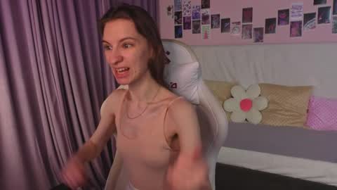 _ash_leyy_ online show from 13, 5, 2026