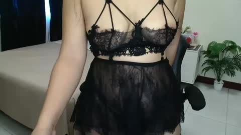 Snapshot of _ashley27 chatting on 12, 9, 2025 Angie online show from 12, 9, 2025