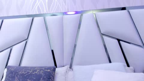 Aura online show from 25, 2, 2025