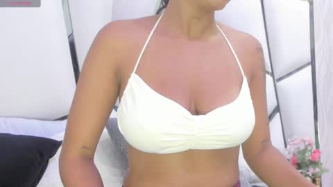 Aura online show from 12, 3, 2025