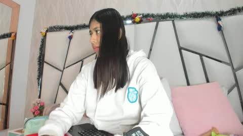 Aura online show from 21, 12, 2025