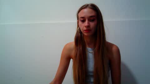 _aurora_sweet online show from 19, 9, 2025