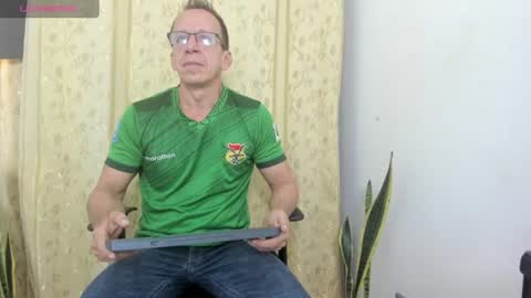 Snapshot of _axelking1_ chatting on 22, 6, 2026 Axel online show from 22, 6, 2026