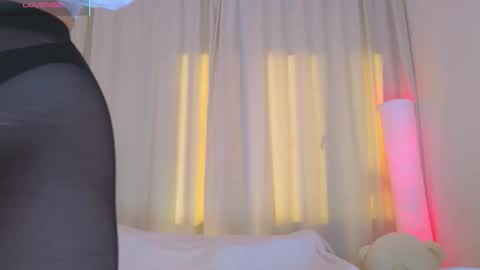 Snapshot of _b00bss_ chatting on 12, 9, 2025 Jess online show from 12, 9, 2025