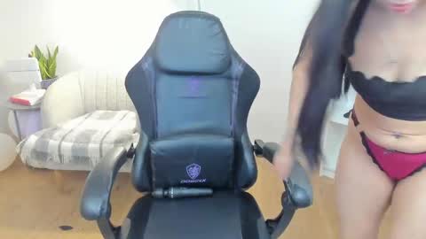 Bella Evans online show from 18, 4, 2026