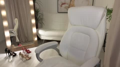 Beylly online show from 12, 1, 2025