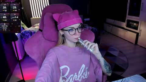 Olivia Subscribe to my Fansly -   online show from 2, 5, 2026