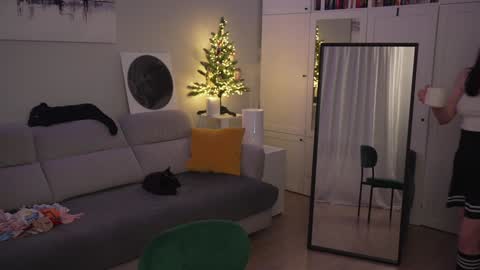 Snapshot of _blackbee_ chatting on 8, 12, 2024 Lili online show from 8, 12, 2024