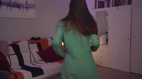 Snapshot of _blackbee_ chatting on 28, 2, 2025 Lili online show from 28, 2, 2025