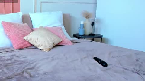 Snapshot of _bunnydollstella_ chatting on 10, 3, 2025 Stella online show from 10, 3, 2025