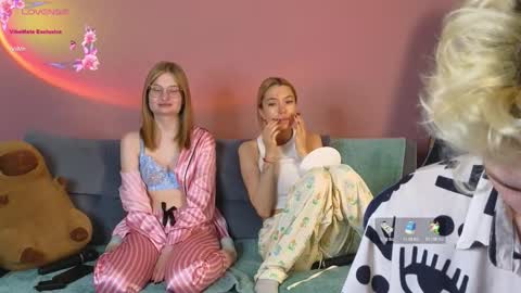 _capybara0_0 online show from 14, 12, 2025