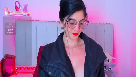 Carolina  online show from 12, 6, 2026