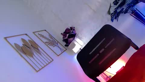 Caroline online show from 8, 10, 2025