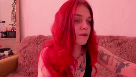 Snapshot of _caroline_coy chatting on 18, 10, 2025 Caroline online show from 18, 10, 2025