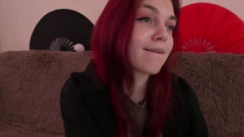 Caroline online show from 23, 4, 2026