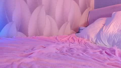 Christina Chris online show from 1, 3, 2025