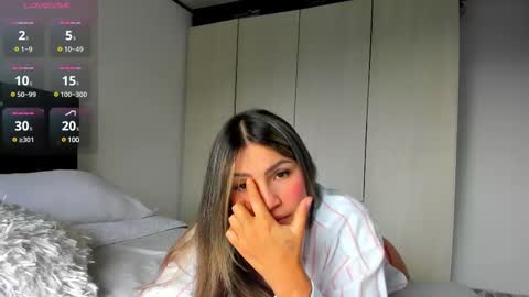 Bella  online show from 1, 3, 2025