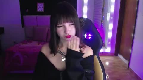 _charlotte_collins_ online show from 22, 11, 2025