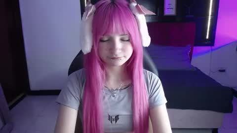 _charlotte_collins_ online show from 21, 4, 2026