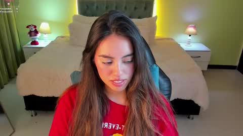 Snapshot of _charlotte_evans_2 chatting on 18, 12, 2025 Charlote online show from 18, 12, 2025