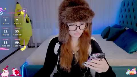 Alisa NO NUDE online show from 26, 10, 2025