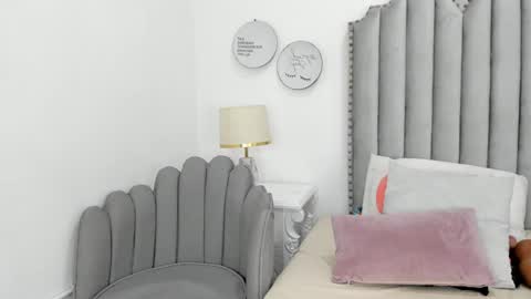 Chloe  online show from 10, 1, 2025