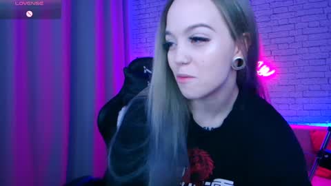 Nica online show from 8, 2, 2025