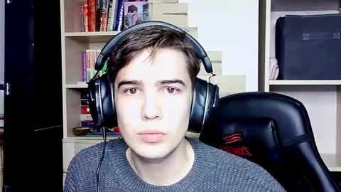 _crise_next_door_ online show from 16, 10, 2025