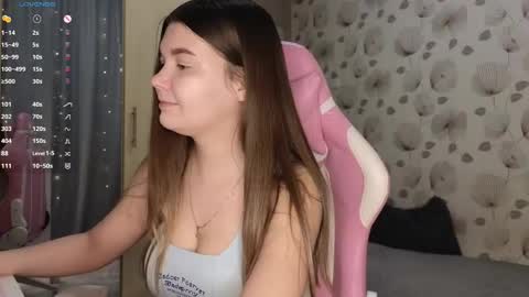 _cute_ice online show from 18, 2, 2025