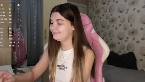 _cute_ice online show from 4, 3, 2025